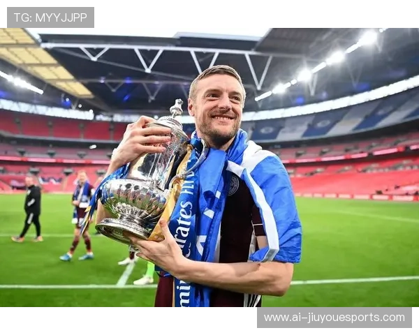 一位终其一生未曾进过球的足球传奇背后的人生故事