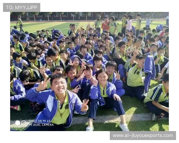 从童年到青葱岁月 盘点现役足球明星年轻时的颜值魅力