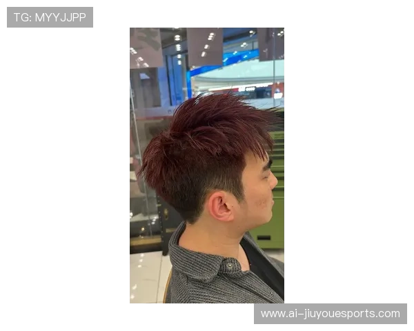 巴黎足球队长发型引领潮流成焦点 球场外的时尚新标杆